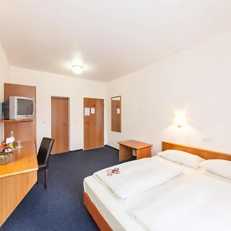 Hotel Antares Düsseldorf-2